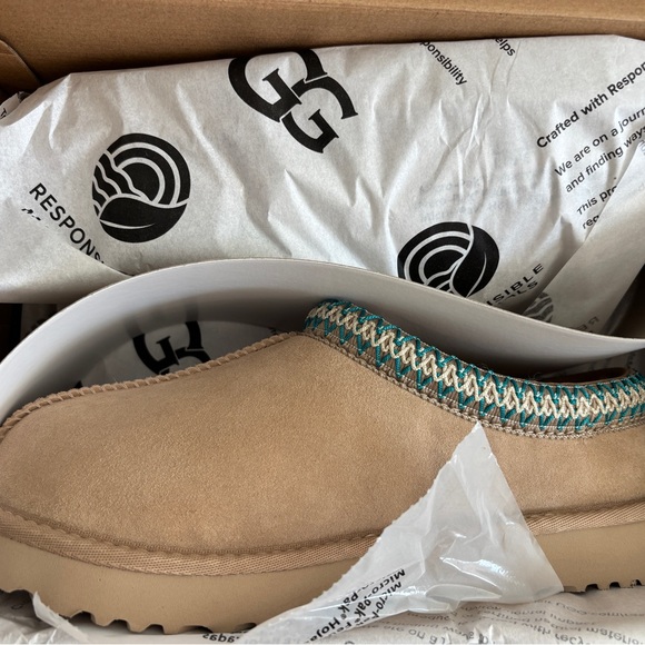Brand new UGG Tasman in Driftwood size 8 - Picture 6 of 6
